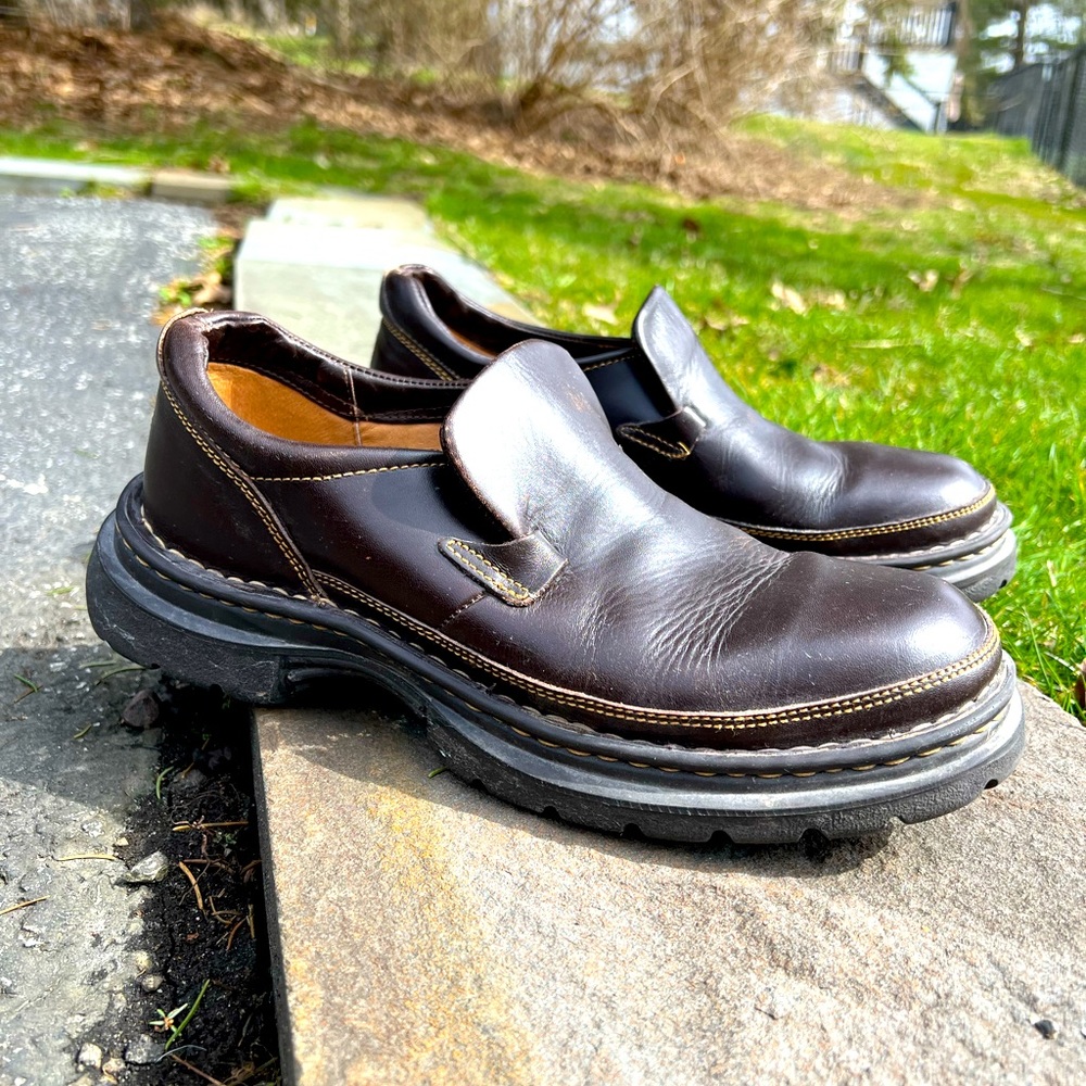 Born Men’s Dark Brown Loafers size 10